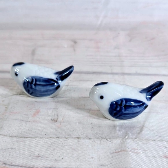 Rothschilds Other - Rothschilds‎ Set 2 Porcelain Blue White Bird Chopstick Rests